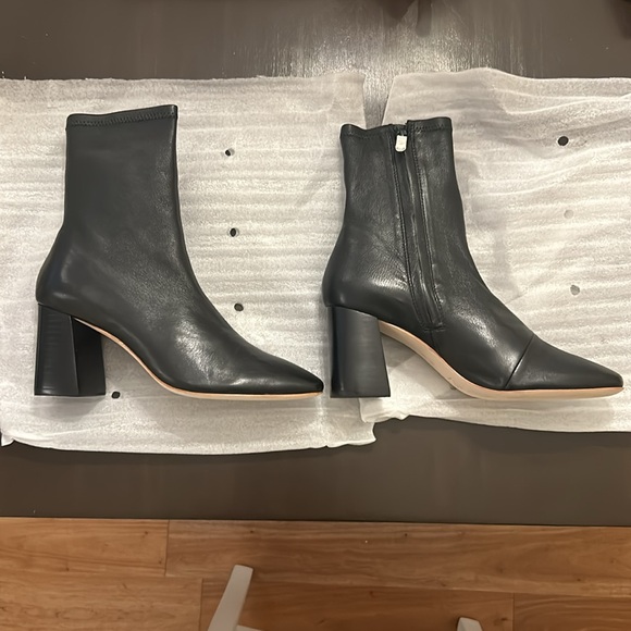 Elise Black Stretch Bootie - Picture 4 of 9